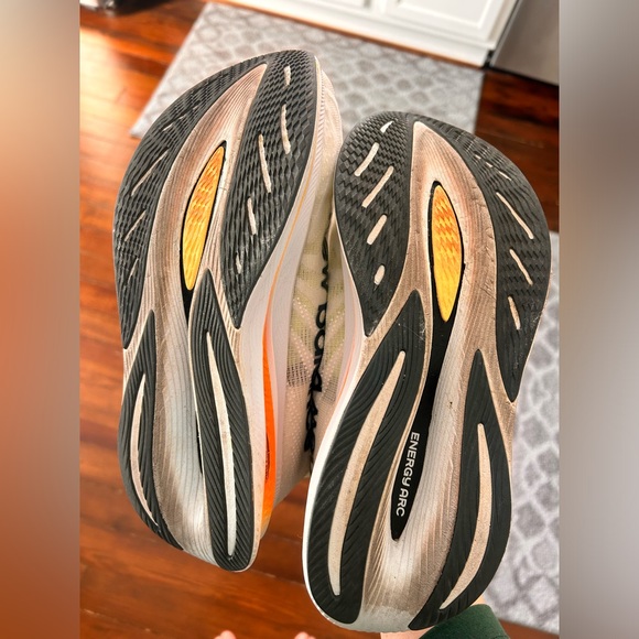 New Balance Fuel Cell Supercomp V2 - Picture 6 of 9